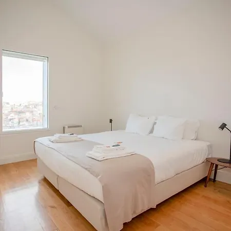 Douro Dream View With Parking By Liiiving *