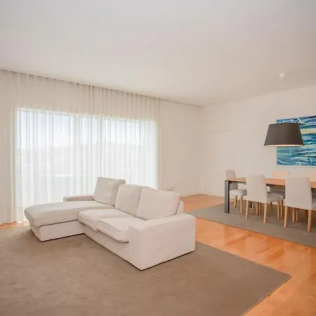 Douro Dream View With Parking By Liiiving